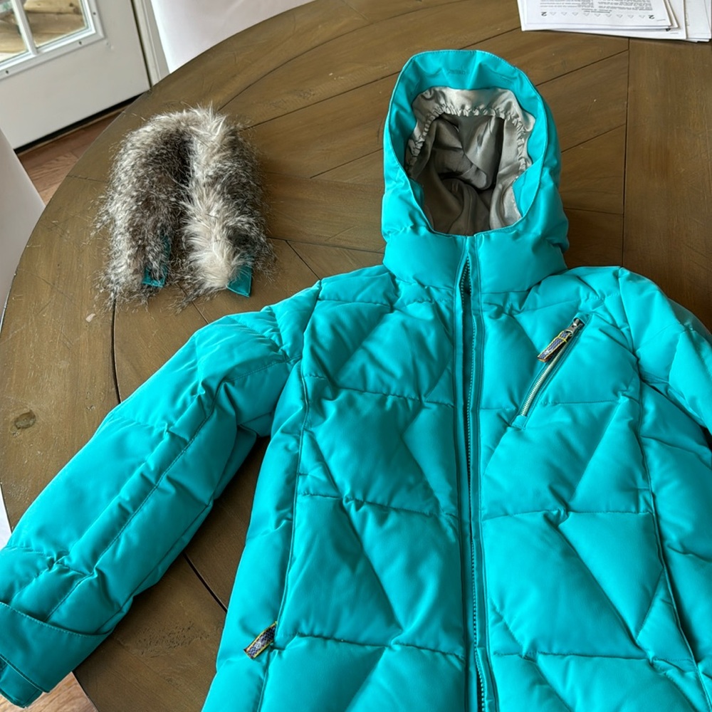 Girls size 8 Spyder snow ski jacket and matching pant.